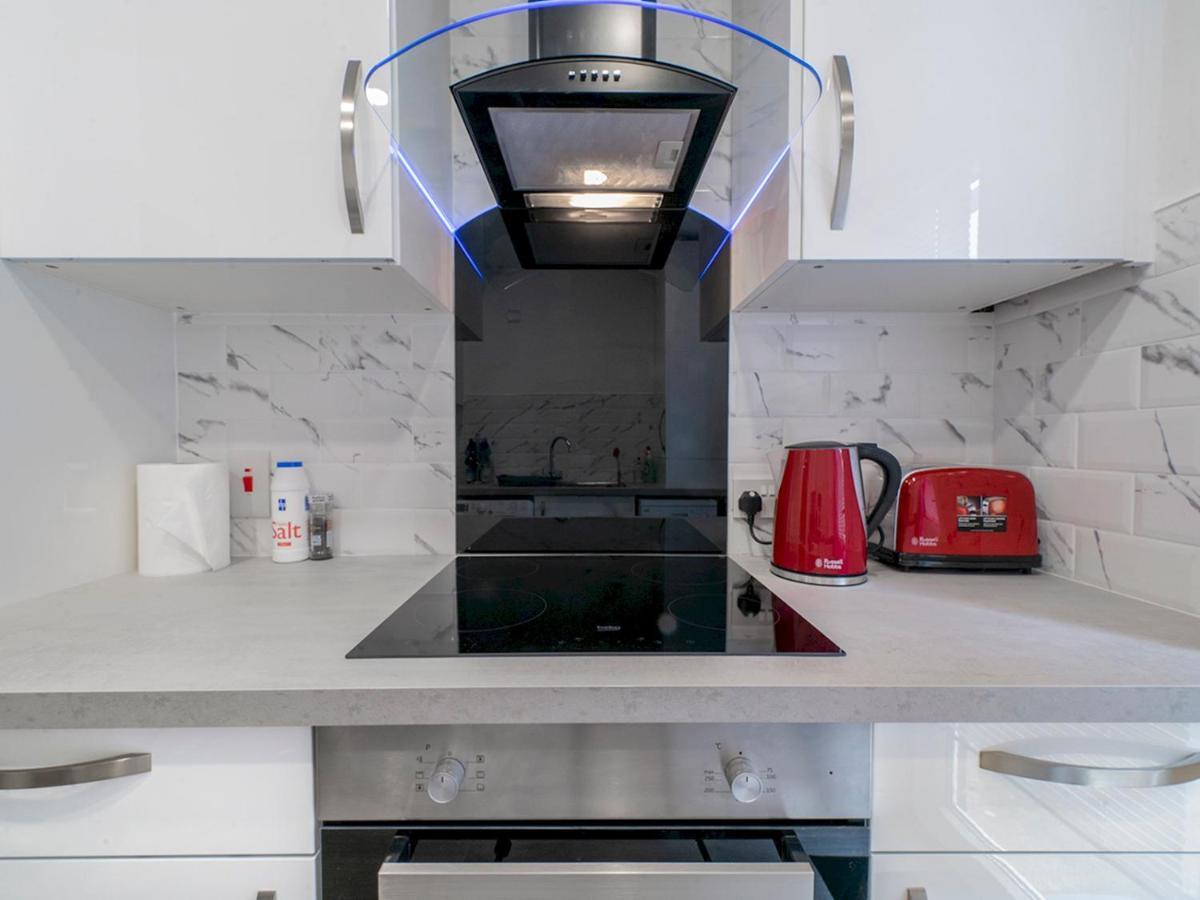 Pass The Keys - Bright & Airy 2Br 2Bath Apt In Perfect Location Belfast Eksteriør bilde