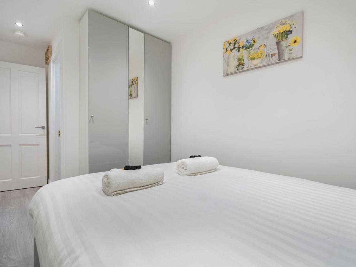 Pass The Keys - Bright & Airy 2Br 2Bath Apt In Perfect Location Belfast Eksteriør bilde